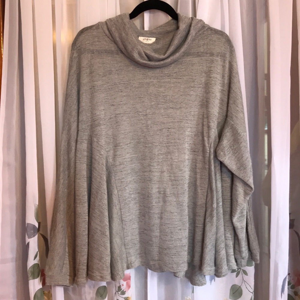 SALE 🎈Thin cowl neck sweater